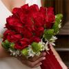 red roses bride bouquet